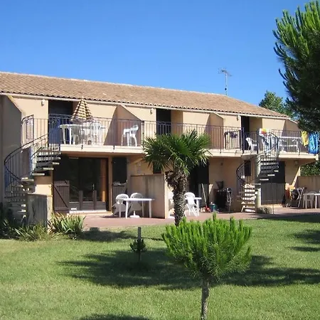 Les Grandes Verdisses Apartment